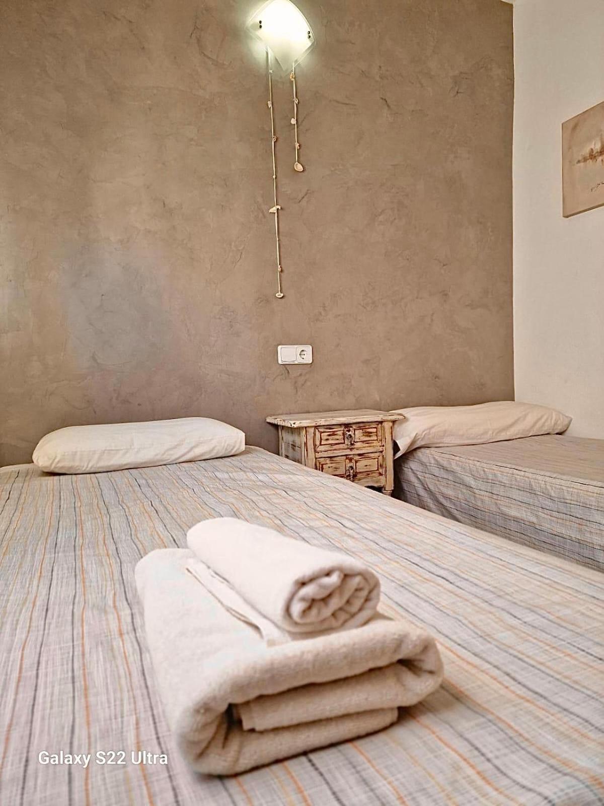 Apartamento Apt Calmacabana A 50M Dal Mare Es Pujols Habitación foto
